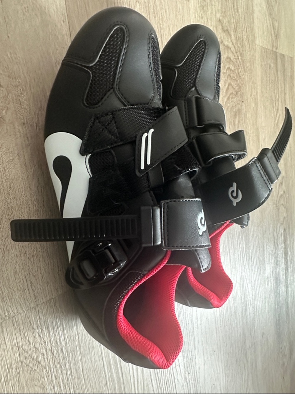 Peloton Cycling Shoes with Delta-Compatible Bike Cleats Size 41